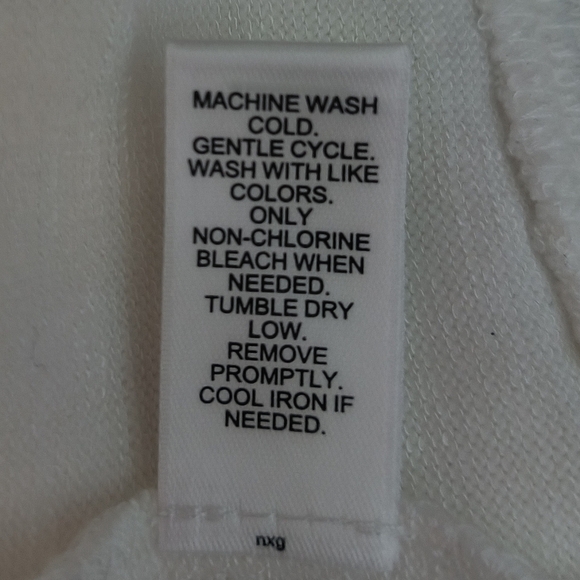 [5x$20] New Seasonal Soft Long Sleeves Top  /  Size  (2X) - Picture 7 of 7